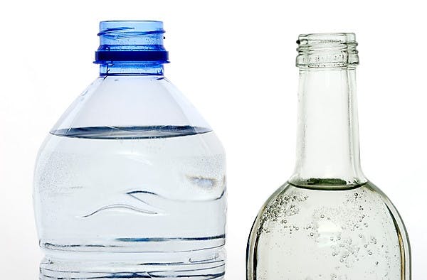 The Great Debate – Plastic vs. Glass